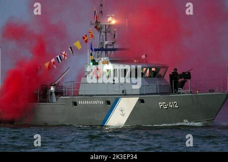 Maracaibo-Venezuela-24-07-2013. Una nave da guerra della marina venezuelana attraversa il lago di Maracaibo. @JOSE ISAAC BULA URUTIA/Alamy Stock Foto Stock