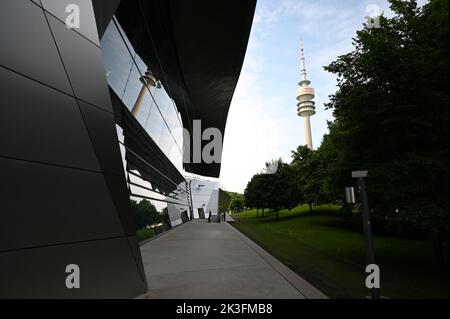 BMW Welt di Monaco di Baviera, Germania Foto Stock