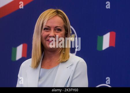 Giorgia Meloni vince le elezioni italiane, fratelli d'italia è il principale partito italiano, conferenza stampa Foto Stock