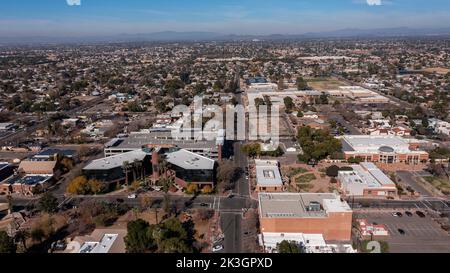 Vista aerea pomeridiana del centro di Glendale, Arizona, Stati Uniti. Foto Stock