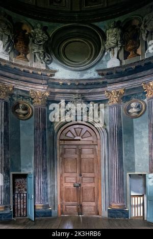 L'interno dell'Archer Pavilion al Wrest Park Gardens Silsoe Bedfordshire UK Foto Stock