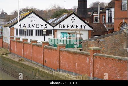 la famosa birreria harveys a lewes east sussex Foto Stock