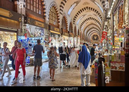 Tradizionale Grand Bazaar passaggio commerciale interno. Centro di Istanbul. Turchia Foto Stock