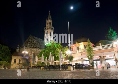 Signora cattedrale dell Assunzione, Piazza Walther Platz, Piazza Walther, Bolzano, Trentino Alto Adige, Italia Foto Stock