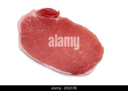Fetta di lombo di maiale, bistecca cruda isolata su bianco, percorso di ritaglio Foto Stock