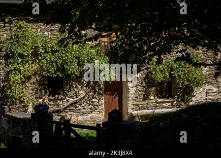 Casa nel villaggio di Mallolís, in Coma de Burg (Pallars Sobirà, Lleida, Catalogna, Spagna, Pirenei) ESP: Casa en la aldea de Mallolís, Pirineos Foto Stock