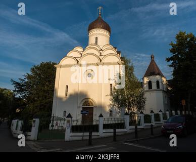 Uccle, Regione capitale di Bruxelles - Belgio - 08 20 2020 - facciata e dettaglio della chiesa ortodossa di San Giobbe Foto Stock