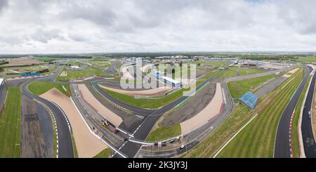 Veduta aerea del circuito di Silverstone, Northamptonshire, Inghilterra, ripresa il 27th settembre 2022 Foto Stock