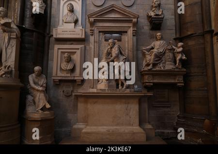 La statua commemorativa di William Shakespeare nell'Abbazia di Westminster, Londra Foto Stock