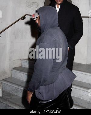 winnie harlow stromzy Natasha poonawalla Naomi campbell Kanye ovest al Burberry party club 22 Foto Stock