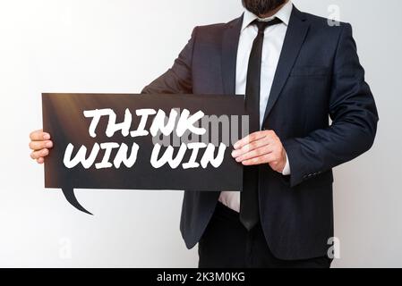 Visualizzazione concettuale Think Win Win. Concetto che significa strategia di business concorrenza sfida modo di essere successo Foto Stock