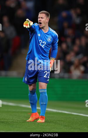 Londra, Regno Unito. 26th Set, 2022. Marc-Andre ter Stegen, il portiere della Germania, guarda avanti. Inghilterra / Germania, UEFA Nations League International Group C match al Wembley Stadium di Londra lunedì 26th settembre 2022. Solo per uso editoriale. pic di Andrew Orchard/Andrew Orchard SPORTS photography/Alamy Live News Credit: Andrew Orchard SPORTS photography/Alamy Live News Foto Stock