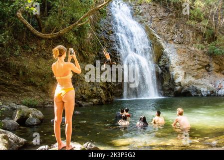 Goditi le cascate di Montezuma Waterfall, Puntarenas, Costa Rica Foto Stock