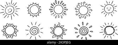 Doodle diverse icone del sole set. Prendere il sole con i simboli dei raggi. Collezione di disegni per bambini Doodle. Raffica disegnata a mano. Cartello meteo caldo. Vettore Illustrazione Vettoriale