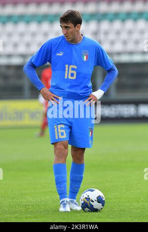 Castel di Sangro, Italia , 26th settembre 2022 nella foto da sinistra a destra, Andrea Cambiaso Durante la partita di calcio amichevole U21 Italia contro Giappone credito: Massimo Insabato/Alamy Live News Foto Stock