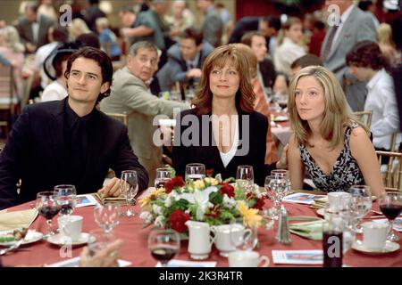 Orlando Bloom, Susan Sarandon & Judy Greer Film: Elizabethtown (USA 2005) personaggi: Drew Baylor, Hollie Baylor & Heather Baylor regista: Cameron Crowe 04 settembre 2005 **AVVERTENZA** questa fotografia è solo per uso editoriale ed è copyright di PARAMOUNT e/o del fotografo assegnato dalla Film o dalla Production Company e può essere riprodotta solo da pubblicazioni in concomitanza con la promozione del film di cui sopra. È richiesto un credito obbligatorio a PARAMOUNT. Il fotografo deve essere accreditato anche quando è noto. Nessun uso commerciale può essere concesso senza autorizzazione scritta da parte della Film Comp Foto Stock