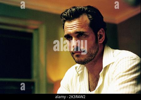 Matt Dillon Film: Factotum (2005) personaggi: Hank Chinaski regista: Bent Hamer 12 Aprile 2005 **ATTENZIONE** questa foto è solo ad uso editoriale ed è copyright DI CANAL+ e/o del fotografo assegnato dalla Film o dalla Production Company e può essere riprodotta solo da pubblicazioni in concomitanza con la promozione del suddetto Film. È richiesto un credito obbligatorio per CANAL+. Il fotografo deve essere accreditato anche quando è noto. Nessun uso commerciale può essere concesso senza l'autorizzazione scritta della Film Company. Foto Stock