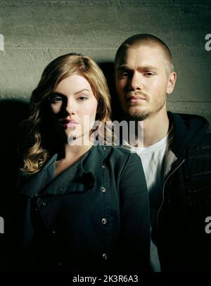 Elisha Cuthbert & Chad Michael Murray Film: House of Wax (USA/AUS 2005) personaggi: Carly Jones & Nick Jones regista: Jaume Collet-Serra 26 aprile 2005 **AVVERTENZA** questa fotografia è solo per uso editoriale ed è copyright di WARNER BROS. E/o del fotografo assegnato dalla Film o dalla Production Company e può essere riprodotta solo da pubblicazioni in concomitanza con la promozione del film di cui sopra. È richiesto un credito obbligatorio a WARNER BROS.. Il fotografo deve essere accreditato anche quando è noto. Nessun uso commerciale può essere concesso senza autorizzazione scritta da parte della Film Company. Foto Stock