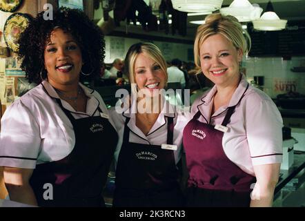 Kym Whitley, Heather Locklear & Caroline Rhea Film: The Perfect Man (2005) personaggi: Dolores, Jean Hamilton & Gloria regista: Mark Rosman 22 luglio 2005 **AVVERTENZA** questa fotografia è solo per uso editoriale ed è copyright di UNIVERSAL e/o del fotografo assegnato dalla Film o dalla Production Company e può essere riprodotta solo da pubblicazioni in concomitanza con la promozione del film di cui sopra. È richiesto un credito obbligatorio a UNIVERSAL. Il fotografo deve essere accreditato anche quando è noto. Nessun uso commerciale può essere concesso senza autorizzazione scritta da parte della Film Company. Foto Stock
