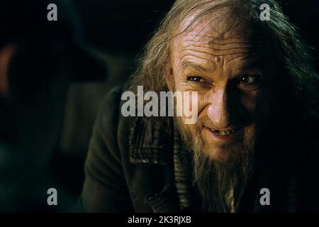 Ben Kingsley Film: Oliver Twist (UK/FR/IT/CZ 2005) personaggi: Fagin / Literaturverfilmung (basato sul libro di Charles Dickens) regista: Roman Polanski 11 Settembre 2005 **ATTENZIONE** questa fotografia è solo per uso editoriale ed è copyright di R.P. LE PRODUZIONI e/o il fotografo assegnato dalla Film o dalla Production Company e possono essere riprodotti solo da pubblicazioni in concomitanza con la promozione del suddetto Film. Un credito obbligatorio a R.P. È richiesta LA PRODUZIONE. Il fotografo deve essere accreditato anche quando è noto. Nessun uso commerciale può essere concesso senza autorizzazione scritta fr Foto Stock