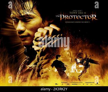 Tony JAA Poster Film: The Protector; Tom Yum Goong; Warrior King (THA/HK/USA 2005) regista: Prachya Pinkaew 11 agosto 2005 **AVVERTENZA** questa fotografia è solo per uso editoriale ed è copyright della SOCIETÀ WEINSTEIN e/o del fotografo assegnato dalla Società di Film o produzione e può essere riprodotta solo da pubblicazioni in concomitanza con la promozione del film di cui sopra. È richiesto un credito obbligatorio alla SOCIETÀ WEINSTEIN. Il fotografo deve essere accreditato anche quando è noto. Nessun uso commerciale può essere concesso senza autorizzazione scritta da parte della Film Company. Foto Stock