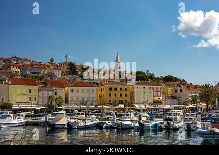Porto e città di Lussinpiccolo in Croazia Foto Stock
