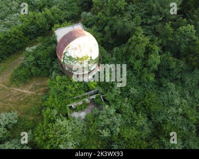 Un'immagine aerea dell'osservatorio di Walnut Point con vista sul parco statale intorno Foto Stock