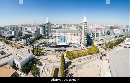 Riprese aeree del Parco delle Nazioni a Lisbona (Parque das Nações) Foto Stock