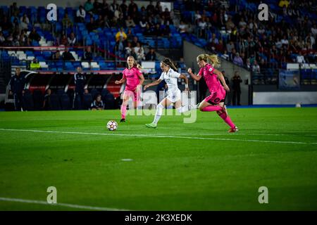 Madrid, Madrid, Spagna. 28th Set, 2022. Athenea del Castillo (22) in azione durante la partita di calcio tra.Real Madrid e Rosenborg celebrato a Madrid, Spagna allo stadio Alfredo di Stefano mercoledì 28 settembre 2022 valido per la UEFA WomenÃs Champions League (Credit Image: © Alberto Gardin/ZUMA Press Wire) Credit: ZUMA Press, Inc./Alamy Live News Foto Stock