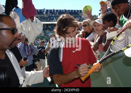 040305 - numero uno classificato nel mondo Roger Federer (sui) sconfigge Rafael Nadal (ESP) al Nasdaq -100 in 5 set Credit: Storms Media Group/Alamy Live News Foto Stock