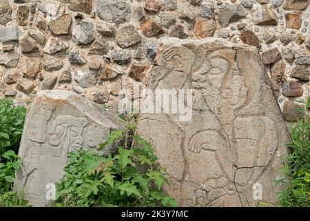 Stele di ballerini a Monte Alban, sito archeologico, Oaxaca, Messico Foto Stock