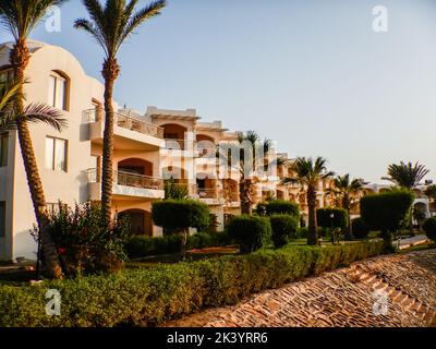 camere meravigliose con un parco in vacanza in egitto Foto Stock