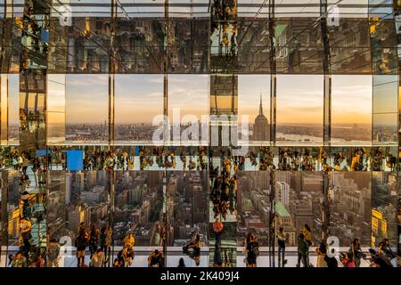 Cima di una piattaforma di osservazione Vanderbilt al tramonto, Manhattan, New York, USA Foto Stock