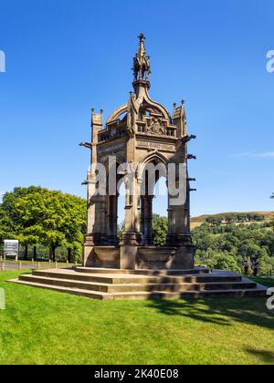 Cavendish Memorial fontana in memoria di Frederick Charles Cavendish a Bolton Abbey Yorkshire Dales North Yorkshire Inghilterra Foto Stock