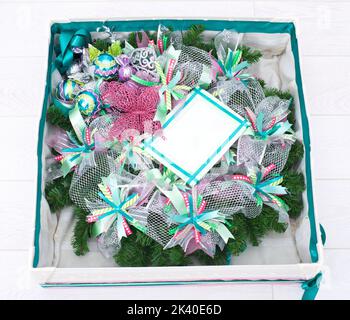 La corona di natale fatta a mano Foto Stock