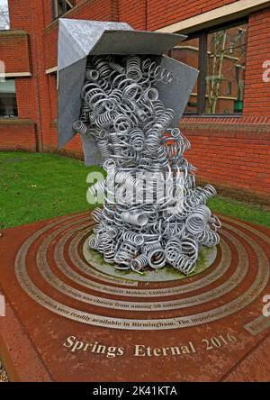 Opere d'arte di Springs Eternal 2016, Piazza Walter Stranz, Redditch, di Kezia Rose Taylor Foto Stock