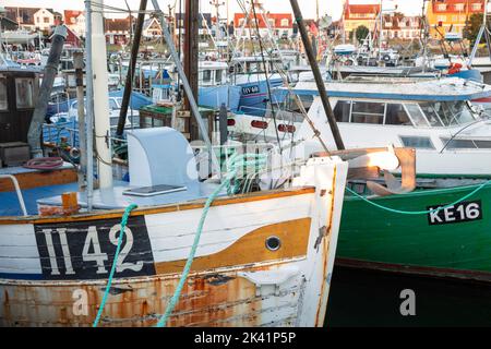 Vecchie barche da pesca legate nel porto di Gilleleje, Gilleleje, Zelanda, Danimarca, Europa Foto Stock