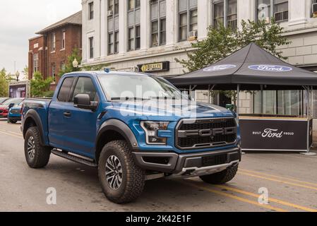 FERNDALE, MI/USA - 16 AGOSTO 2019: Un camion Ford F150 Raptor al 'Mustang Alley', Woodward Dream Cruise. Foto Stock