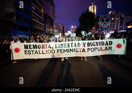 I manifestanti portano bandiere e cartelli a favore della scelta durante la Giornata internazionale per la commemorazione del commercio schiavo e le manifestazioni per la sua abolizione Foto Stock