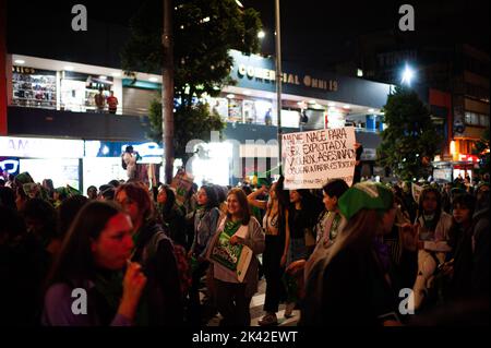 I manifestanti portano bandiere e cartelli a favore della scelta durante la Giornata internazionale per la commemorazione del commercio schiavo e le manifestazioni per la sua abolizione Foto Stock