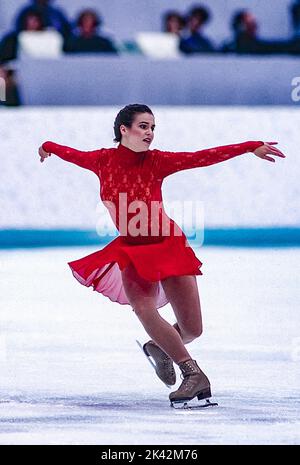 Katarina Witt (GER) in gara nella Ladies Figure Skating Free Skate ai Giochi Olimpici invernali del 1994. Foto Stock