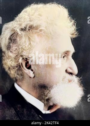 HIRAM MAXIM (1840-1916) inventore anglo-americano della prima mitragliatrice automatica. Foto Stock