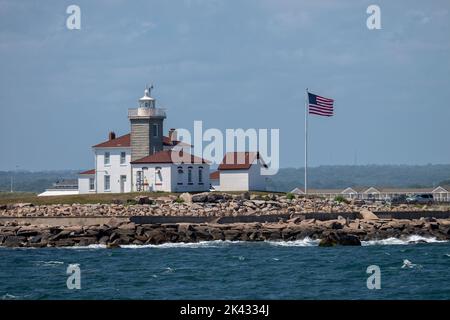 Guarda il faro di Hill situato a Westerly, RI Foto Stock