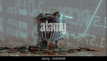 Immagine dell'elaborazione dei dati su vasetto di monete Foto Stock