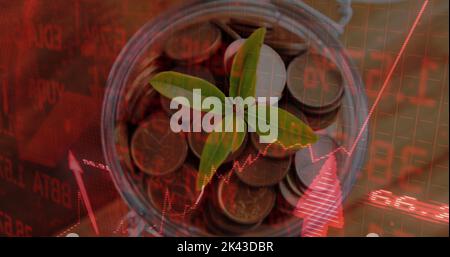 Immagine dell'elaborazione dei dati su vasetto di monete Foto Stock