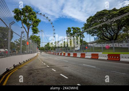 Preparativi in pista in vista del Gran Premio di Singapore F1 2022 a Marina Bay Foto Stock