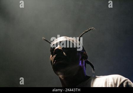 Il rapper Coolio, vincitore del Grammy Award, si esibisce lunedì 5 ottobre 2009 presso il club 527 Main di Murfreesboro, Rutherford County, Tennessee, USA. Nato Artis Leon Ivey Jr., Coolio è forse meglio conosciuto per i suoi successi di metà 1990s 'Gangstaa's Paradise' e 'Fantastic Voyage', vincendo il Grammy 1996 per il miglior Rap solo Performance e il MTV Video Music Award 1996 per 'Gangstaa's Paradise' e incoronato artista preferito Rap/Hip-Hop ai 1996 American Music Awards. (Apex MediaWire Foto di Billy Suratt) Foto Stock