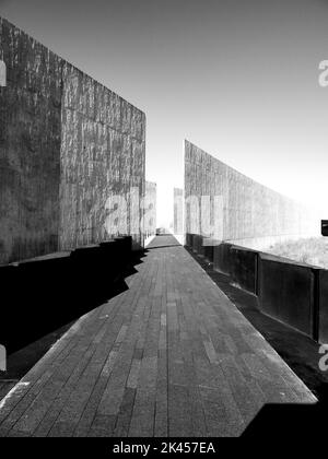 Un'immagine in scala di grigi dell'edificio del Flight 93 National Memorial Foto Stock