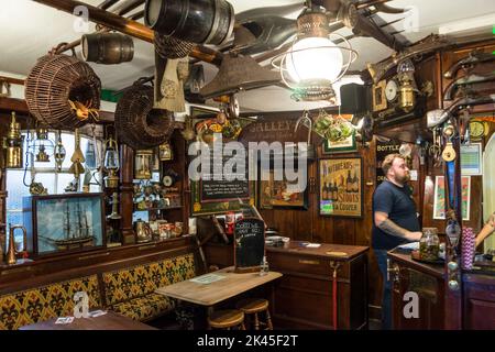 Interiror del Spyglass Inn, Ventnor, Isola di Wight, Regno Unito Foto Stock