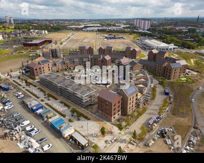 Vista aerea del nuovo sviluppo di alloggi presso la Sighthill Transformational Regeneration Area (tra) di Glasgow, Scozia, Regno Unito Foto Stock